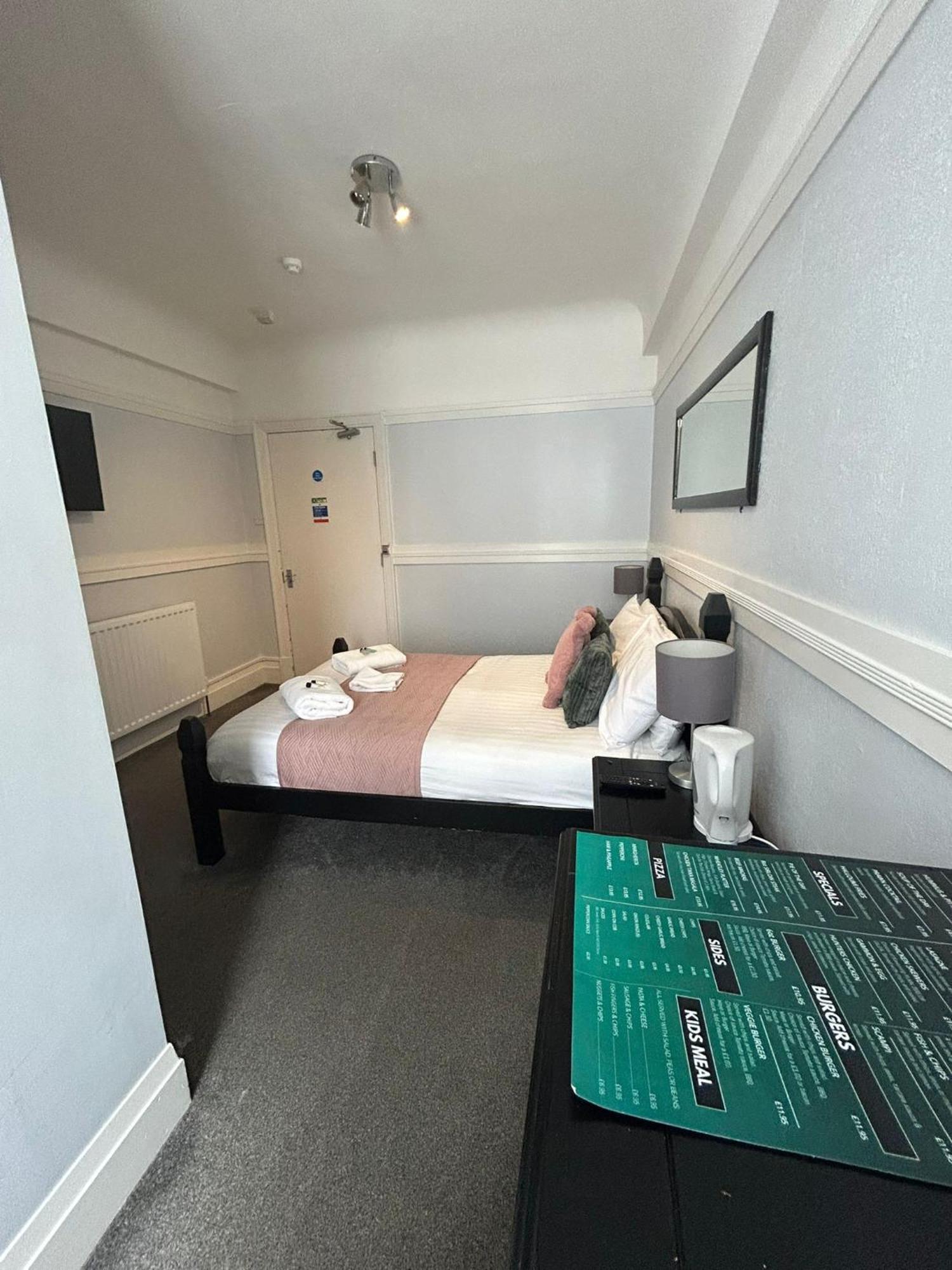 The Wheatley Hotel Донкастер Экстерьер фото